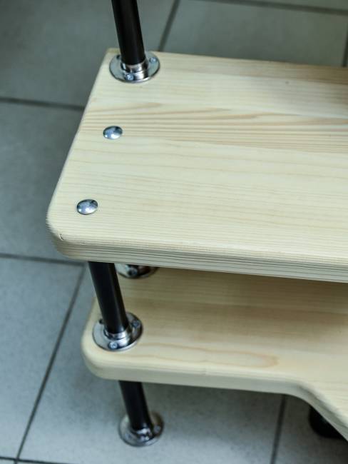 Лестница малогабаритная на монокосоуре «Гусиный шаг» 2600-2800 мм цвет серый