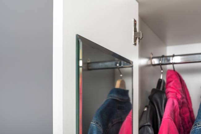 Столы компьютерные Торонто для двоих детей с полками и шкафом цвет белый шагрень/стальной серый